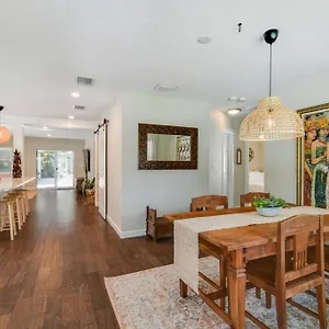 Luxury In The Heart Of South & Pool! Tampa